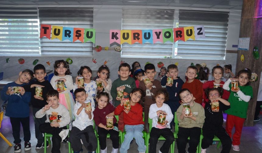 Şifa Kavanozları Kardelenli Minik Ellerde Hayat Buldu