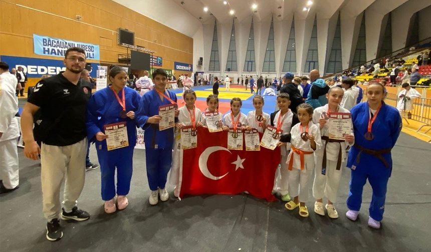 Yavuz Sultan Selim Han Ortaokulu’ndan Judoda Büyük Başarı