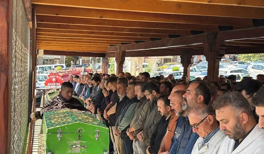 Seyit Kurugöllü Dualar ve Gözyaşlarıyla Son Yolculuğuna Uğurlandı