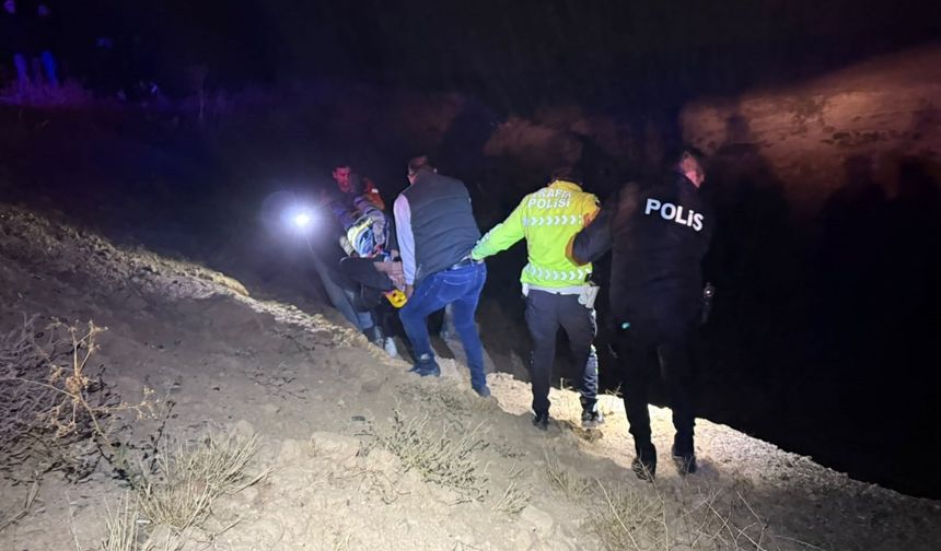 Nevşehir’de 69 Yaşındaki Motosikletli Kayalıklardan Uçuruma Düştü, Kurtarıldı
