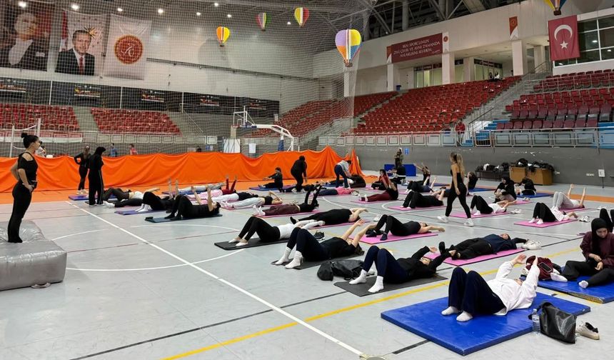 NEVÜ’de Spor Dostu Kampüs Kapsamında Pilates Eğitimleri Başladı