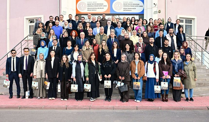 Vali Hüseyin Kök, Rehber Öğretmenlerle Bir Araya Geldi