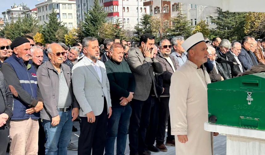 Hasan Çapacı ve Emine Ördü Dualarla Son Yolculuklarına Uğurlandı