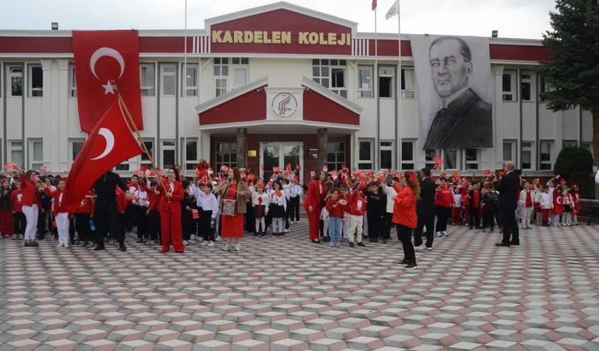 Kardelen’de Cumhuriyet Bayramı coşkusu