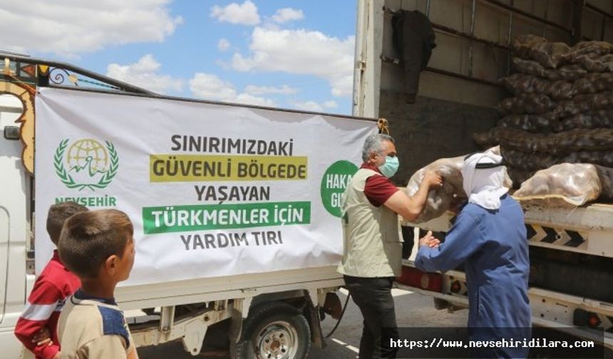 Nevşehir'den Giden Patates Ve Soğan Suriye'deki Türkmenlere Dağıtıldı