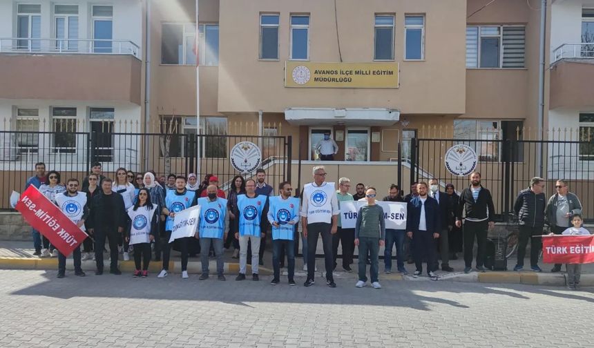 Türk Eğitim Sen; Hangi Kuruma Bina İhtiyacı Duyulursa Akıllarına Okullar Geliyor. Tes; Avanos’ta Okulumuza Dokunmayın Eylemi Gerçekleştirdi