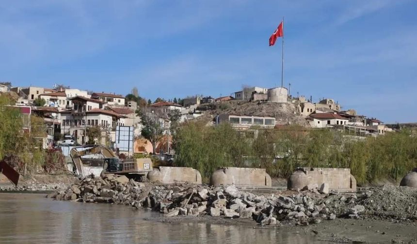 Avanos Tarihi Taş Köprüde Son Durum 