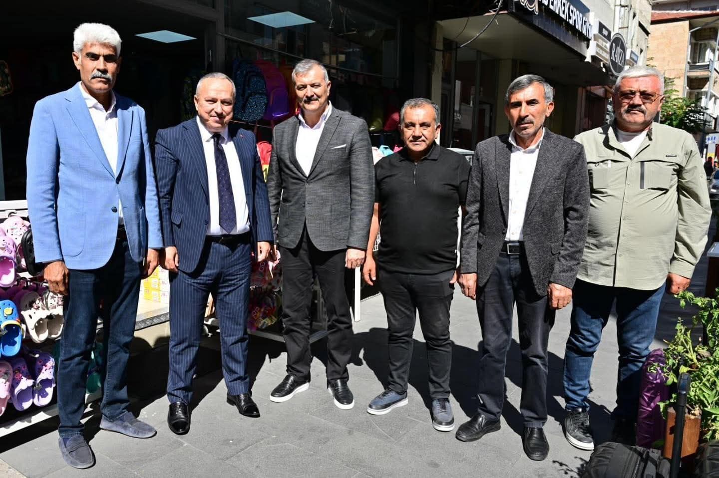 Vali Ali Fidan, Atatürk Bulvarı ve Nar Caddesi’nde Esnafla Buluştu