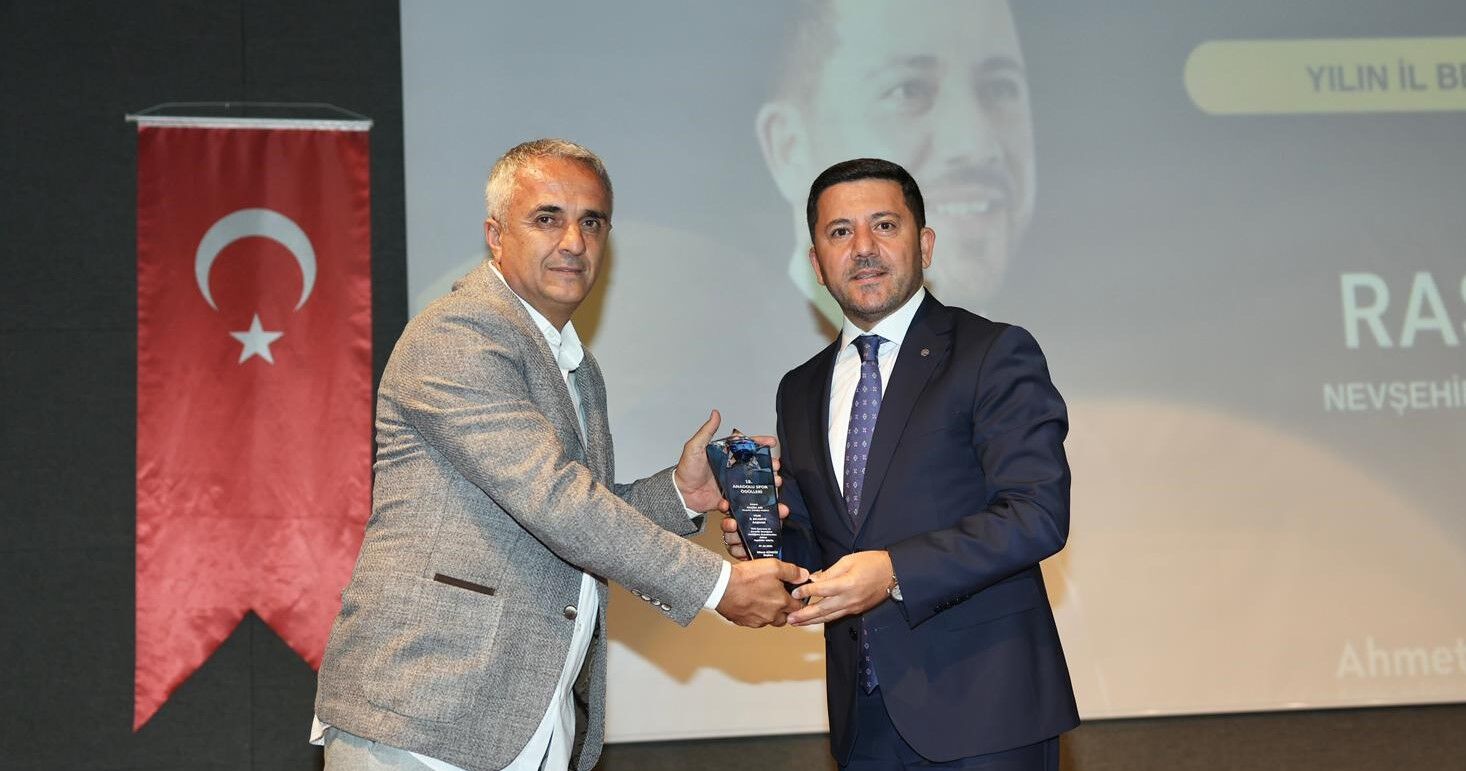 Rasim Arı, Yılın Belediye Başkanı Seçildi