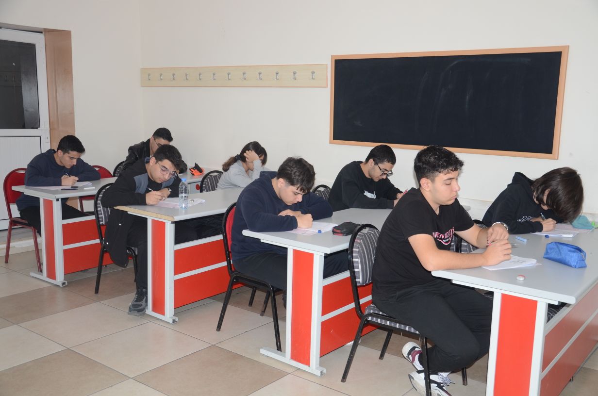 Kardelen Eğitim Kurumlarında Deneme Sınavı Yapıldı 2
