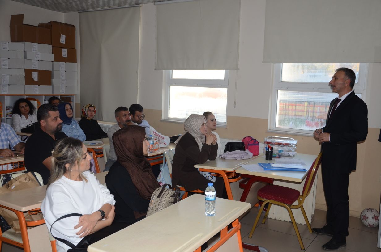 Özel Kardelen İlköğretim Okulunda 3. Sınıfların Veli Toplantısı Yapıldı 4