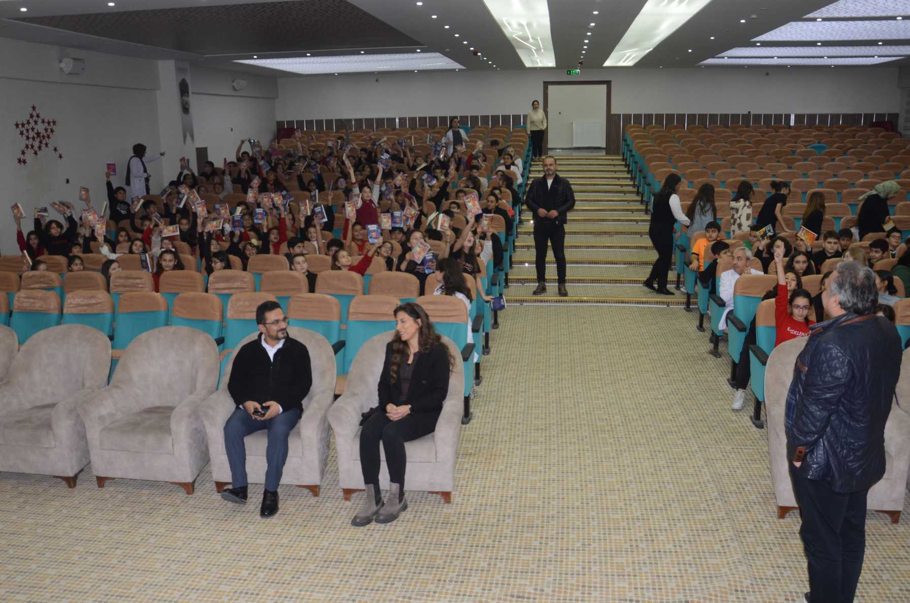 D S C 2495@1935025513