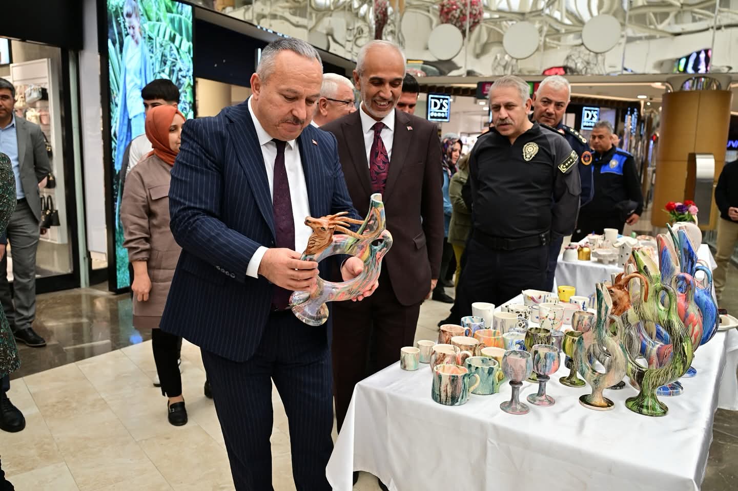 F B I M G 1762348069589