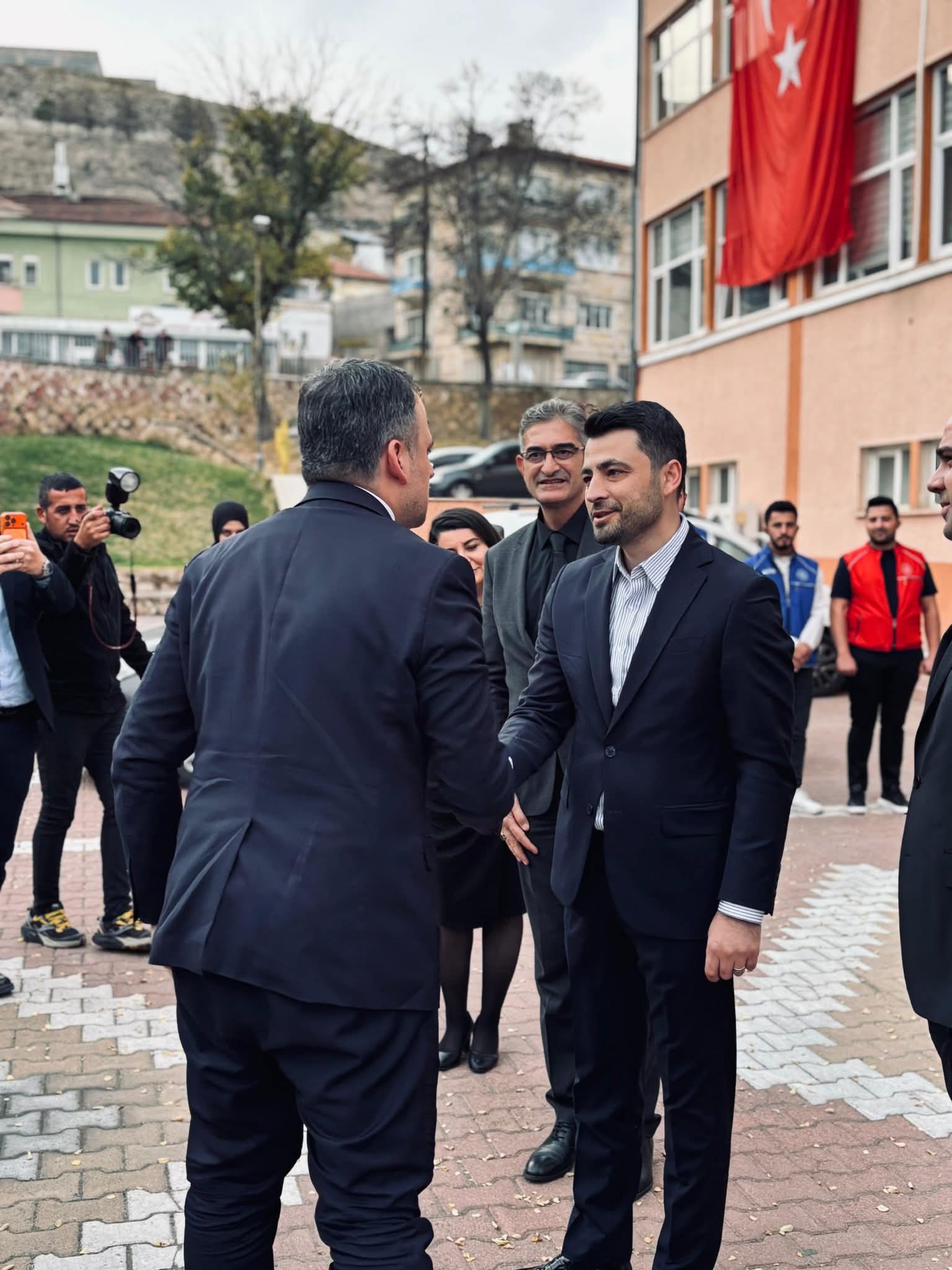 F B I M G 1762785137188