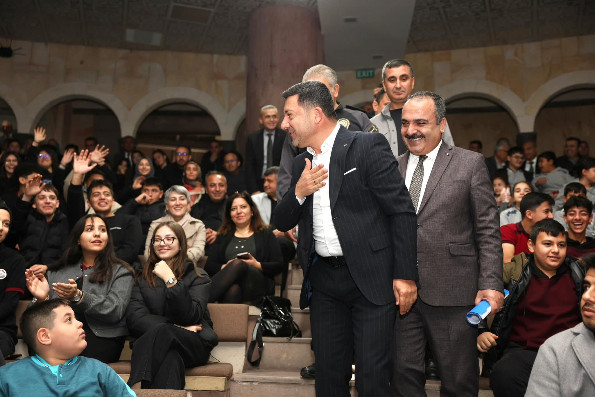 F B I M G 1763988388018