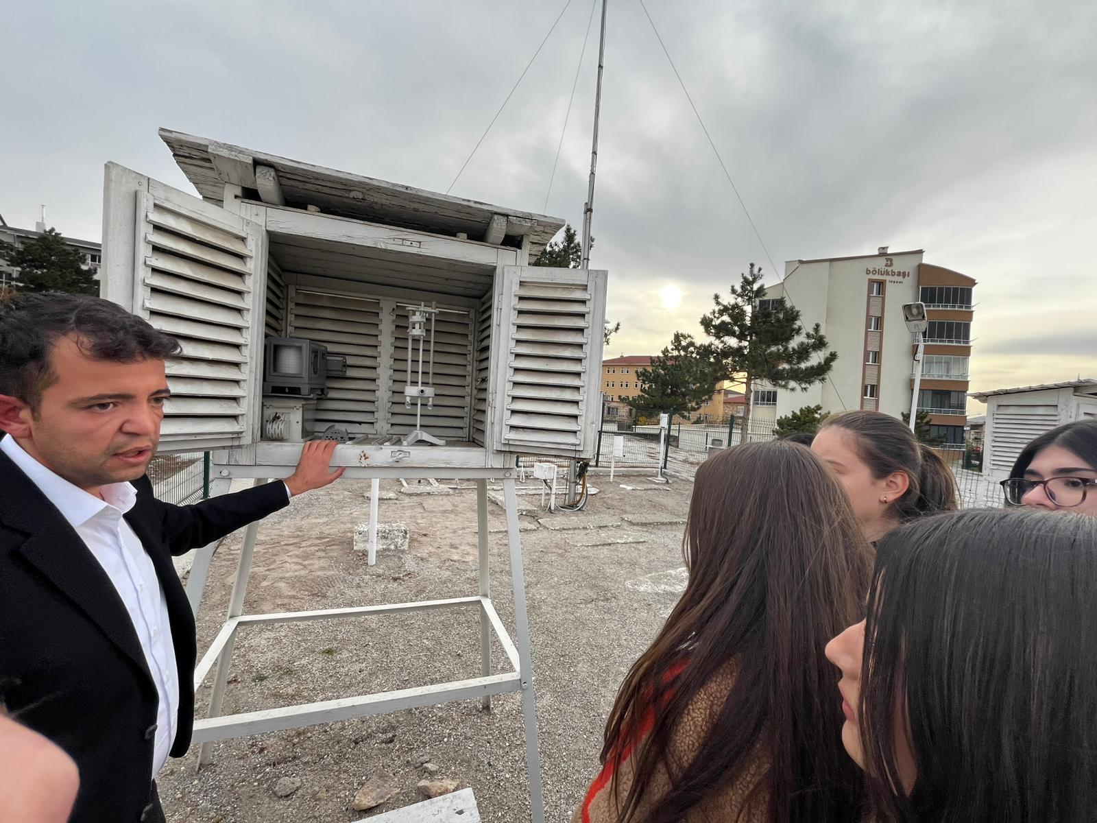 Özel Kardelen Fen Lisesi Öğrencilerinden Meteoroloji Müdürlüğüne Ziyaret 4
