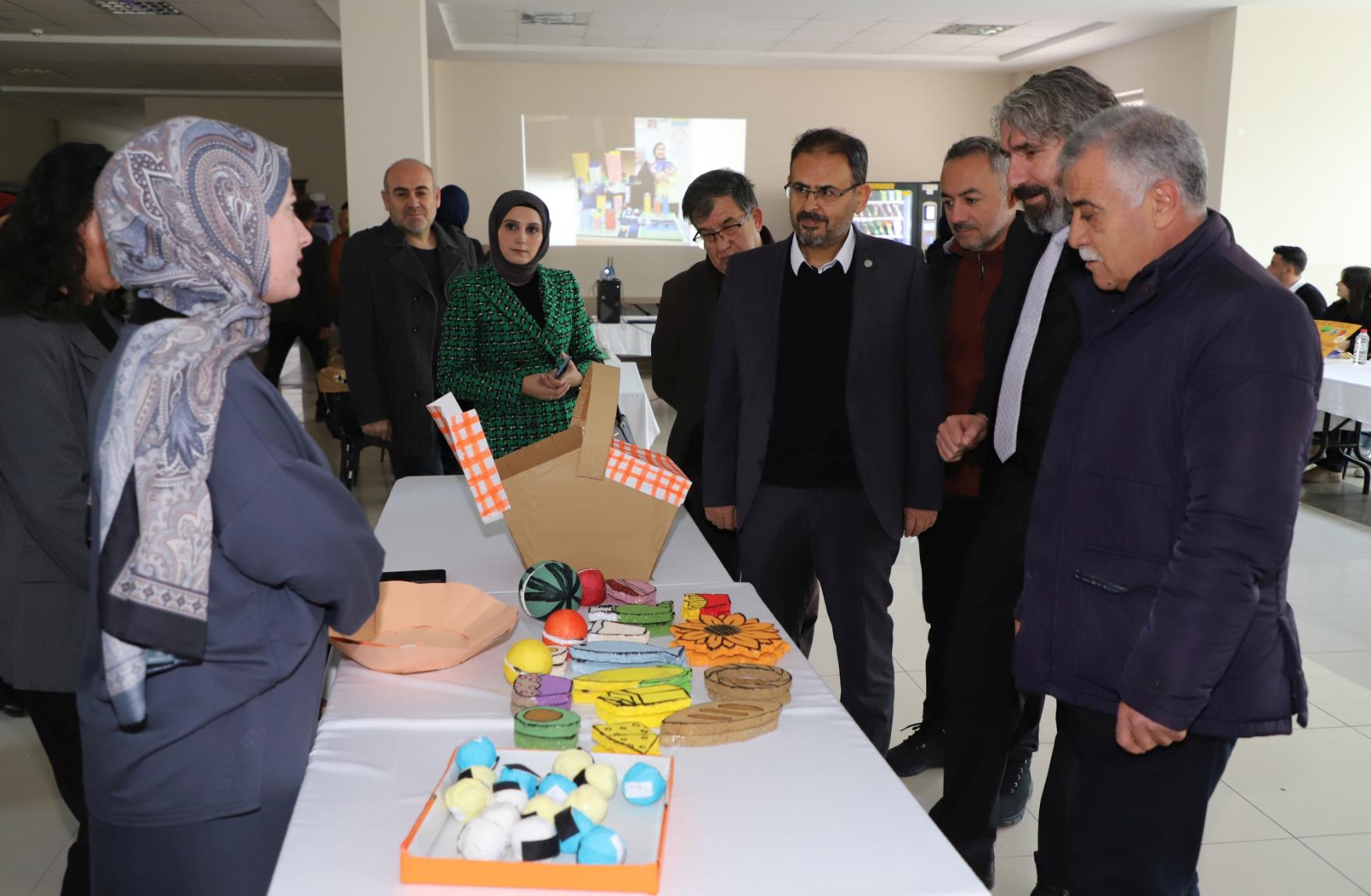 01 (2) (1)@431073978