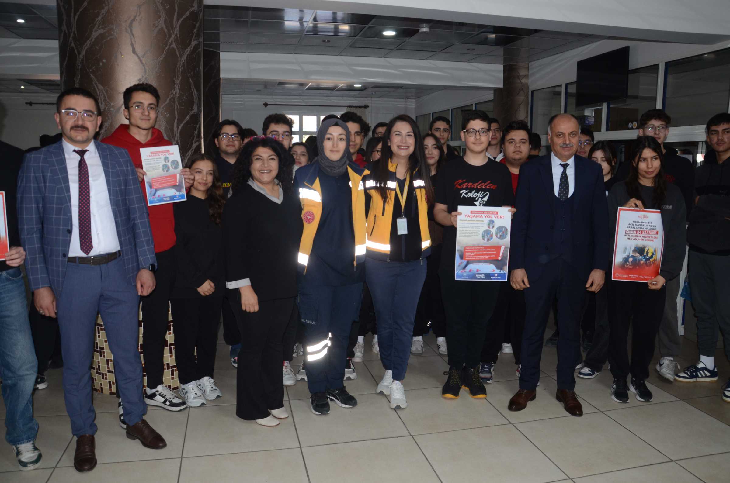 D S C 2619@ 810273545