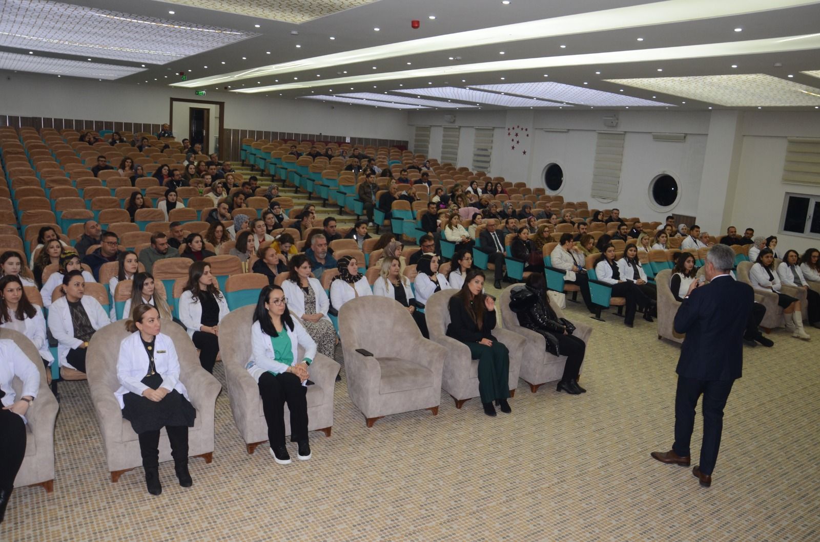 E3E998F3 546E 449F Ac81 583Dffd434F2