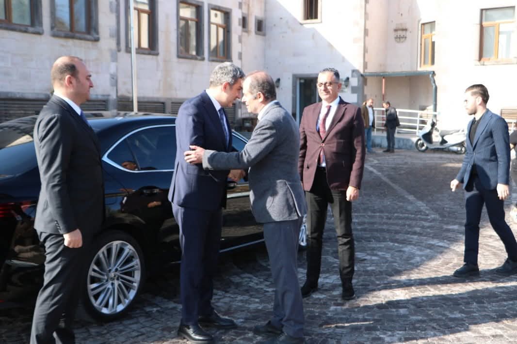 F B I M G 1764764400872