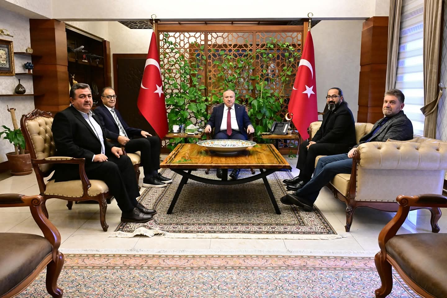 F B I M G 1765199351834