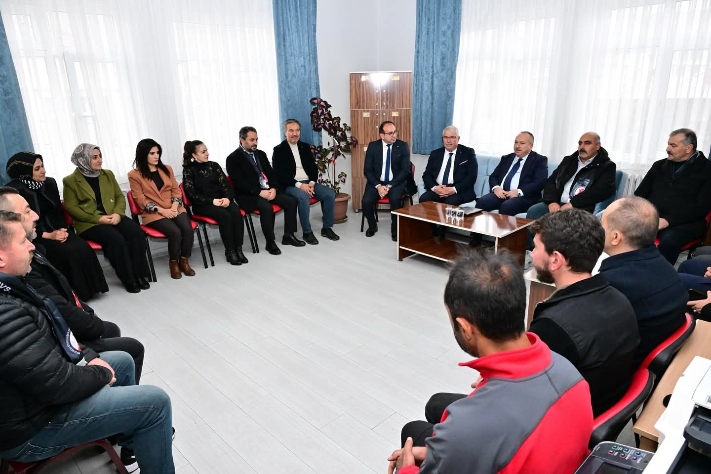 F B I M G 1765287735397