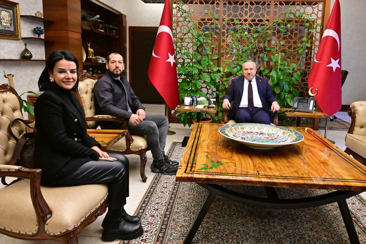 F B I M G 1765811583995