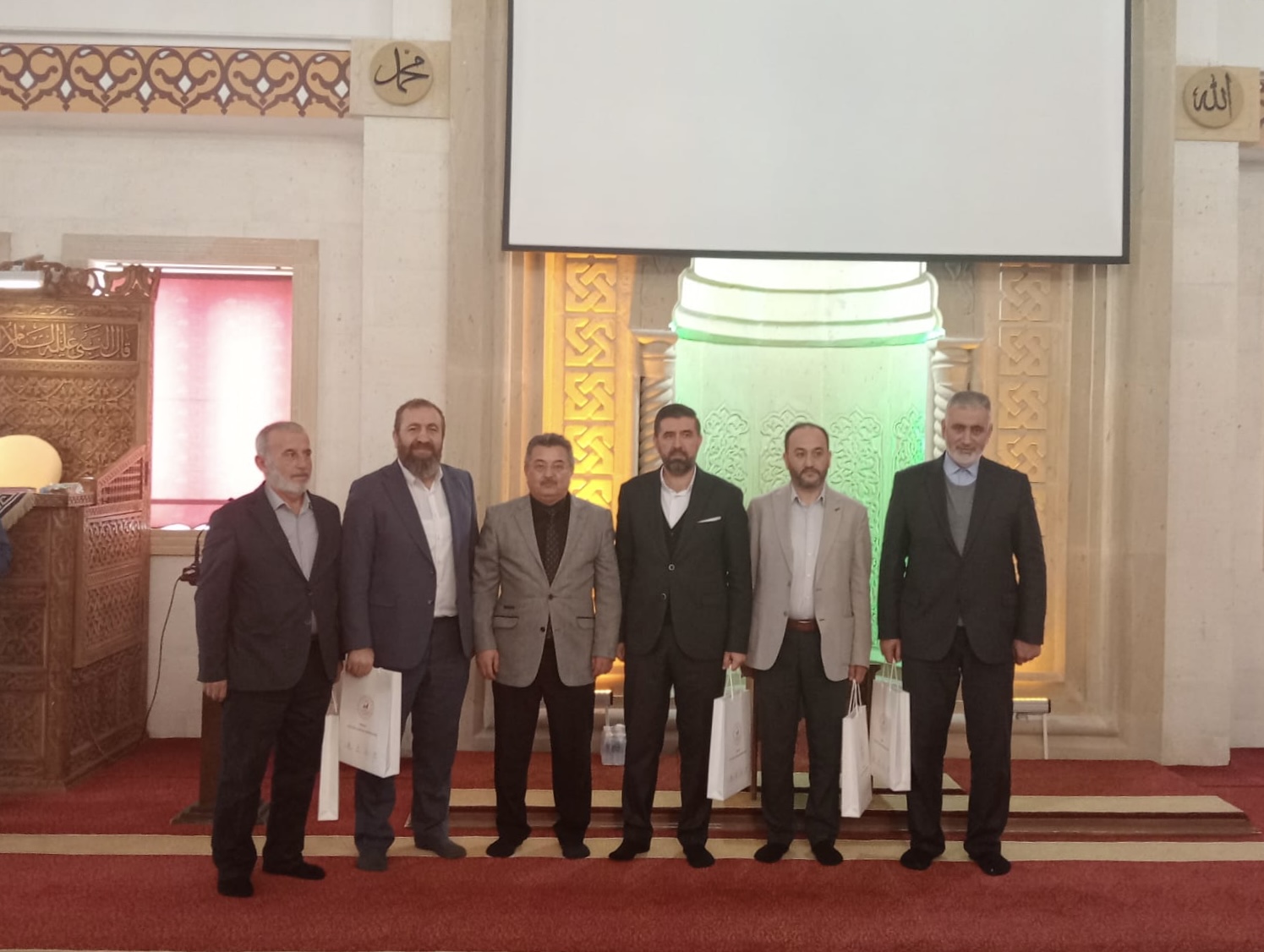 684A9560 Dbff 482B A8F3 Ecbb2802D5E1