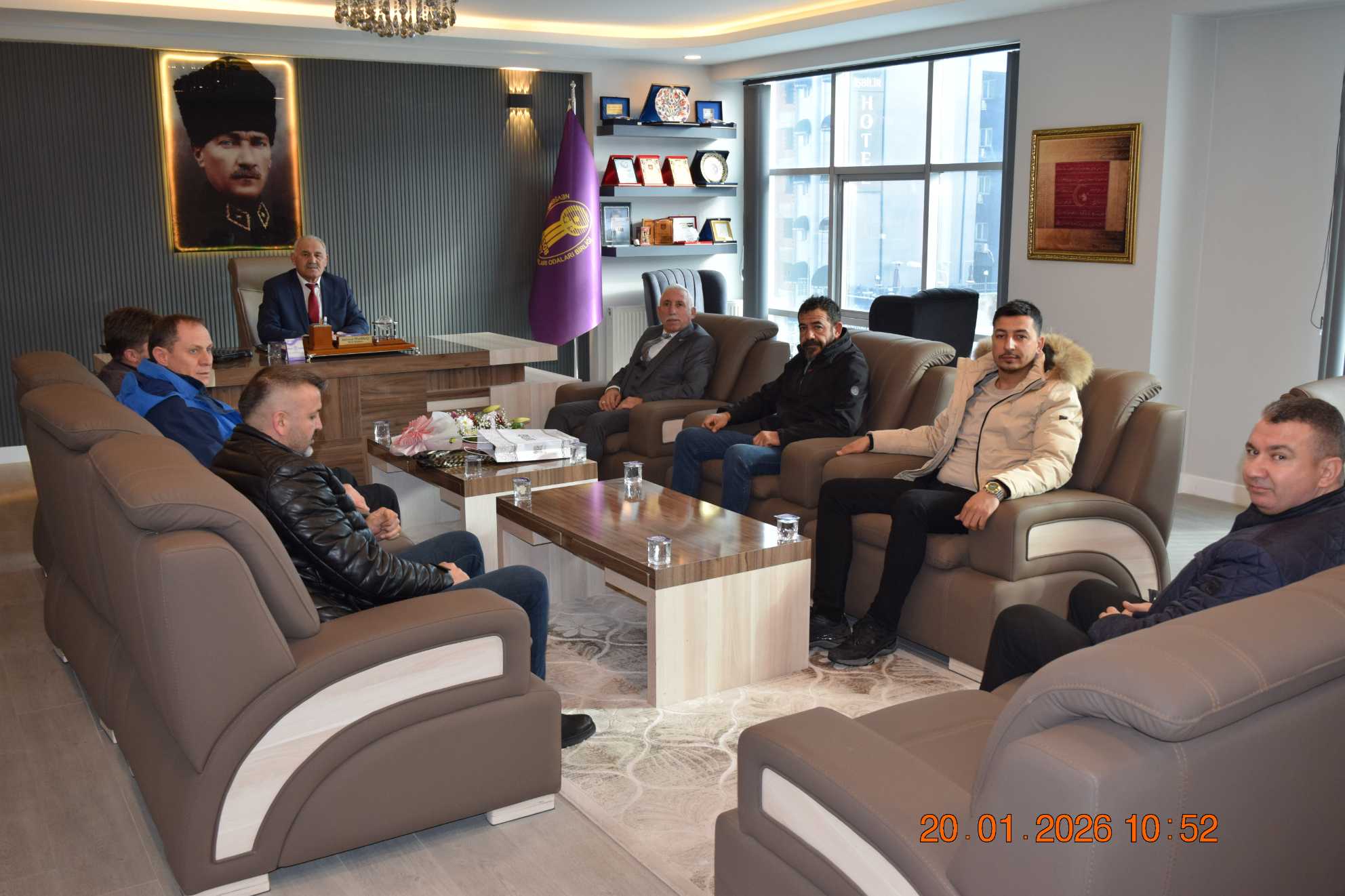 D S C 0119@ 143478028