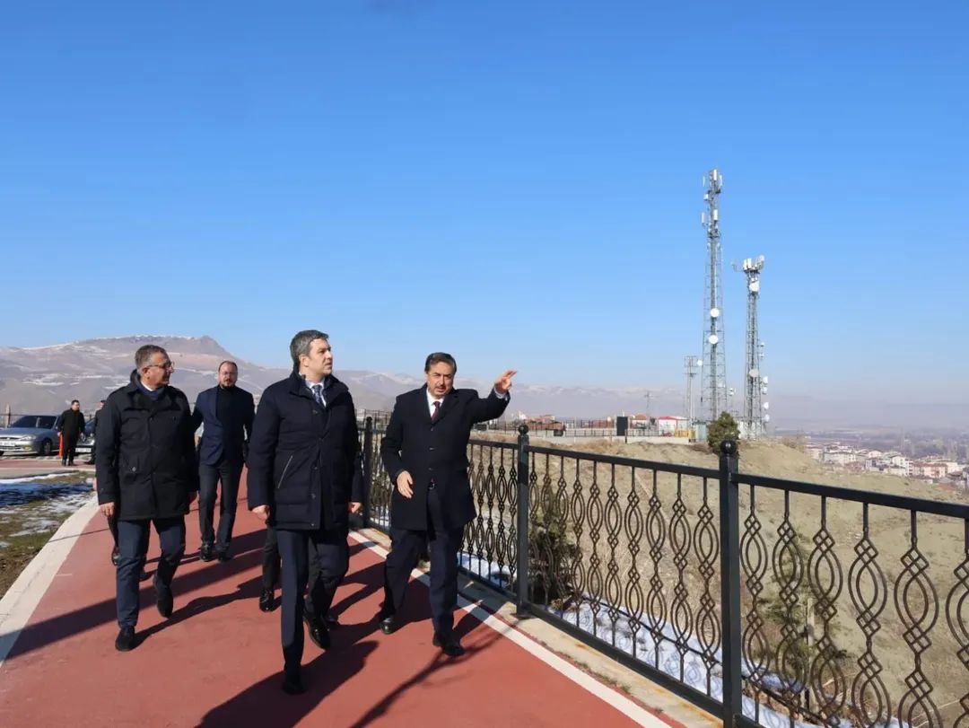 F B I M G 1767703340352