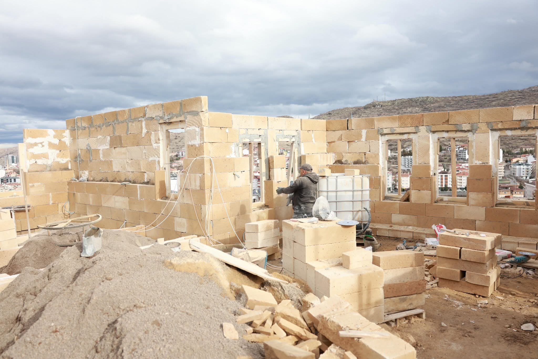 F B I M G 1769876347956