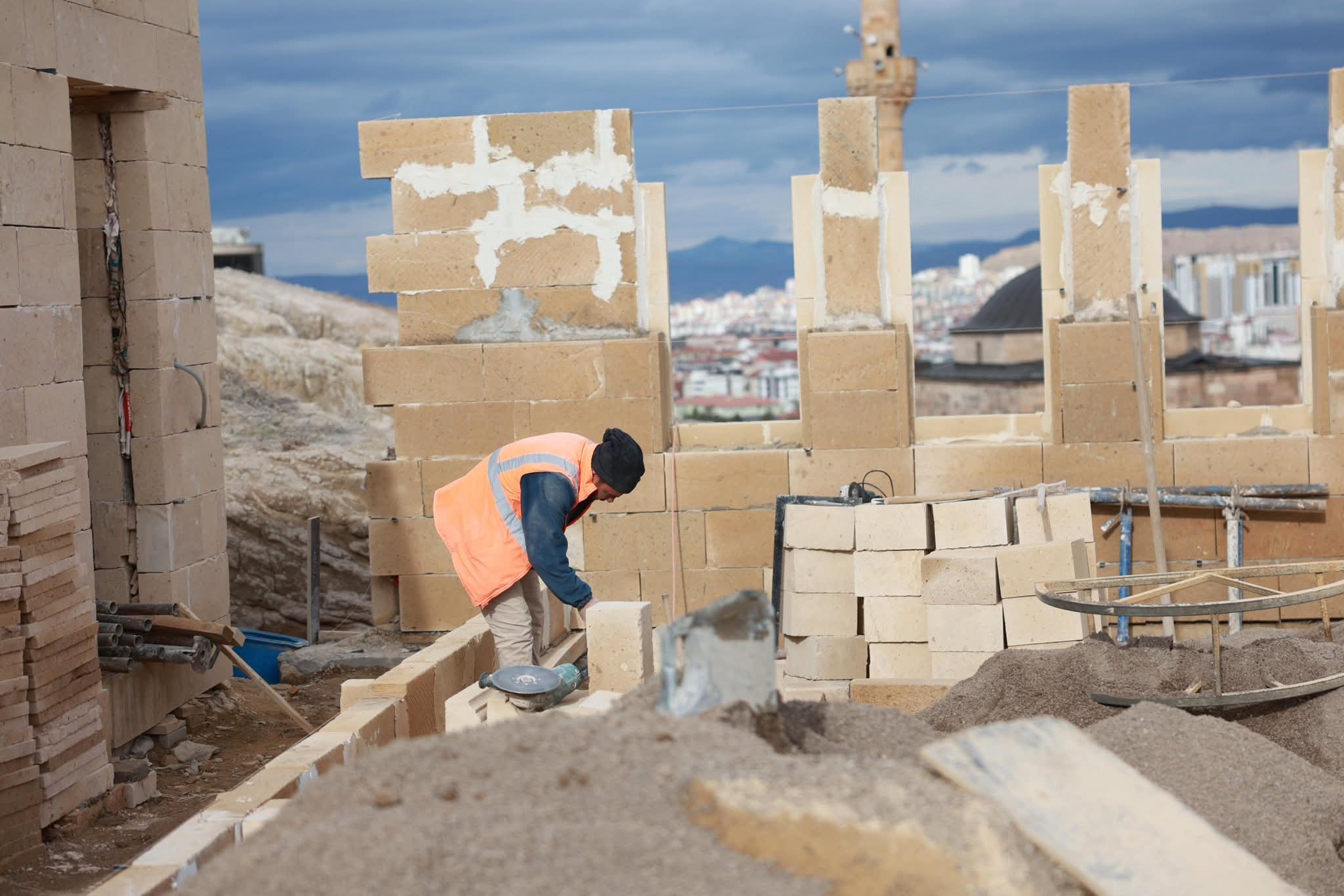 F B I M G 1769876351693