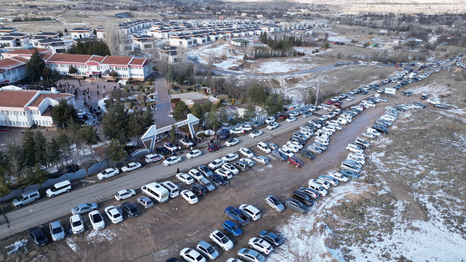 F7451263 5240 4B13 A14F 188Ffd5A8368