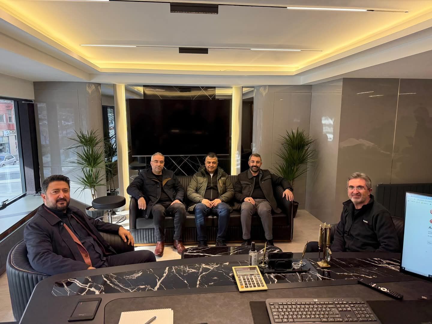 F B I M G 1772295099109