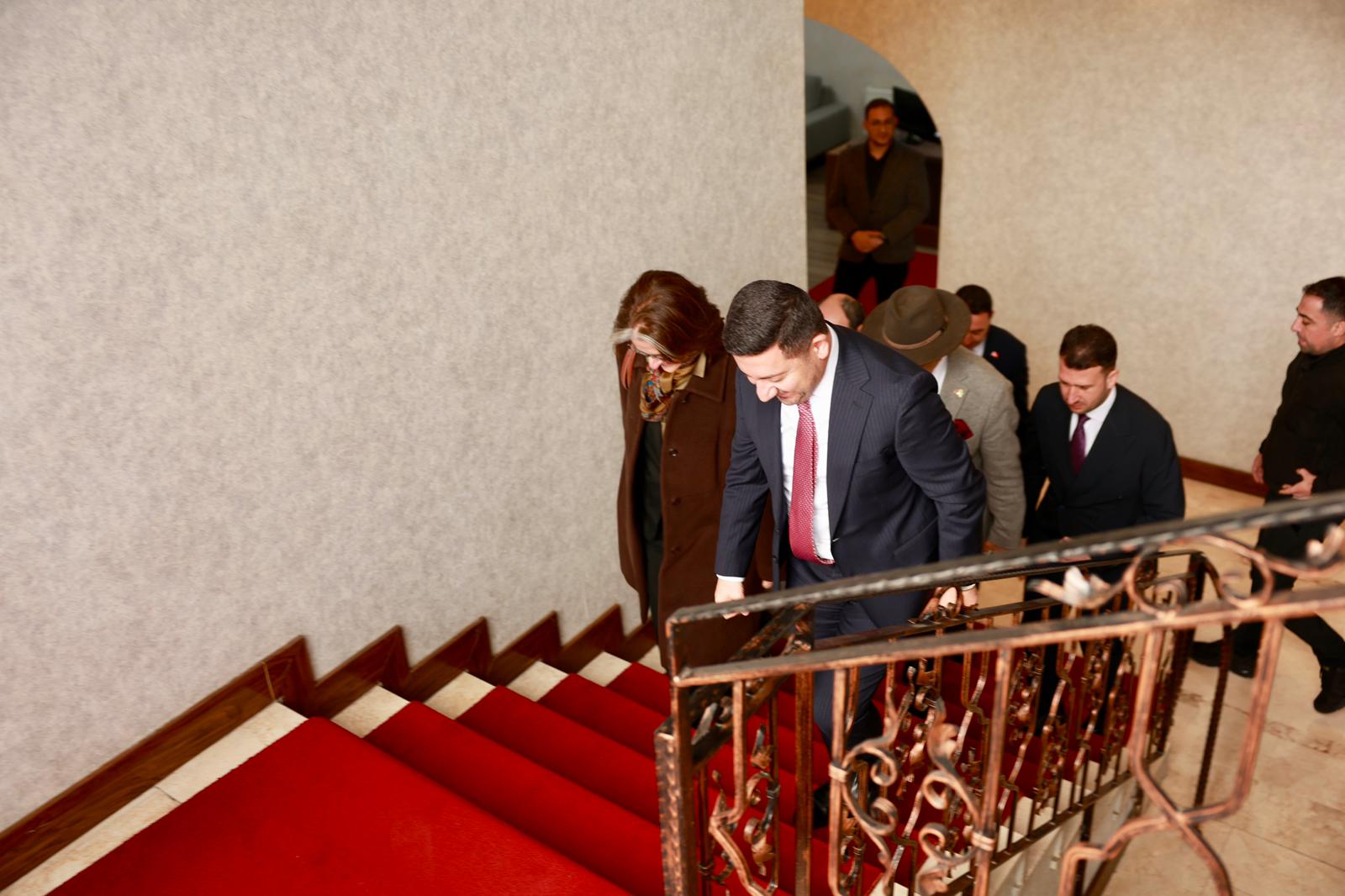 Nev Bel Büyükelçi̇ 005