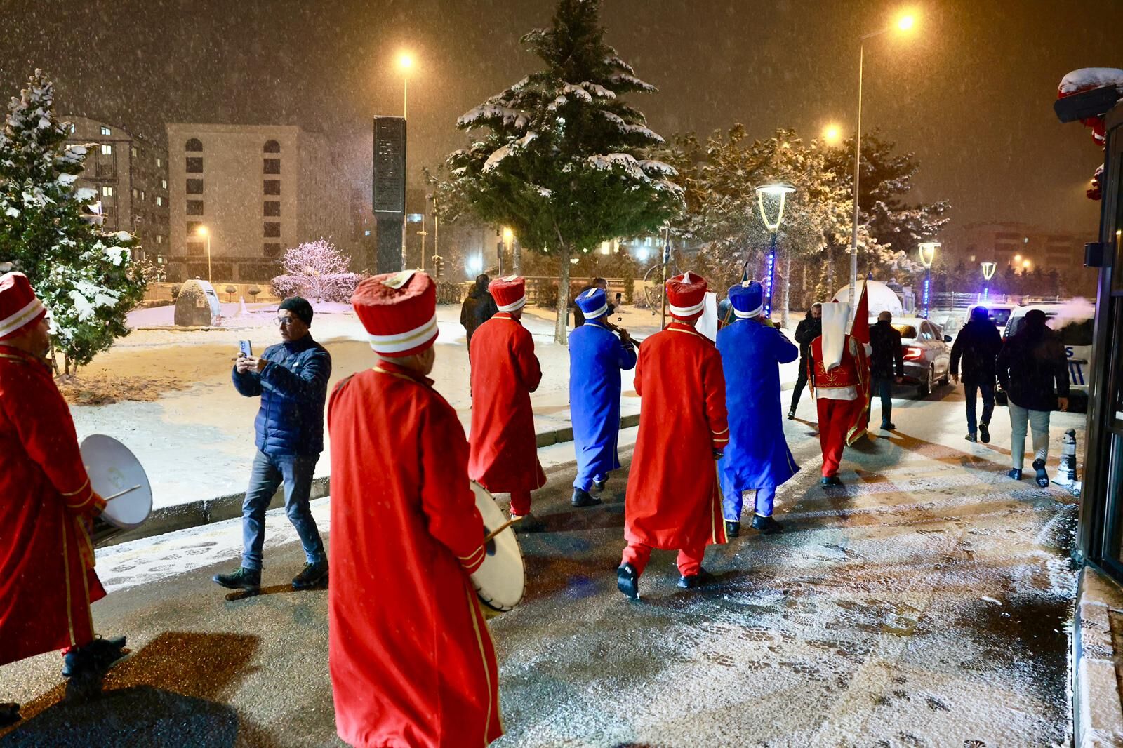 Nev Bel Mehteran 002