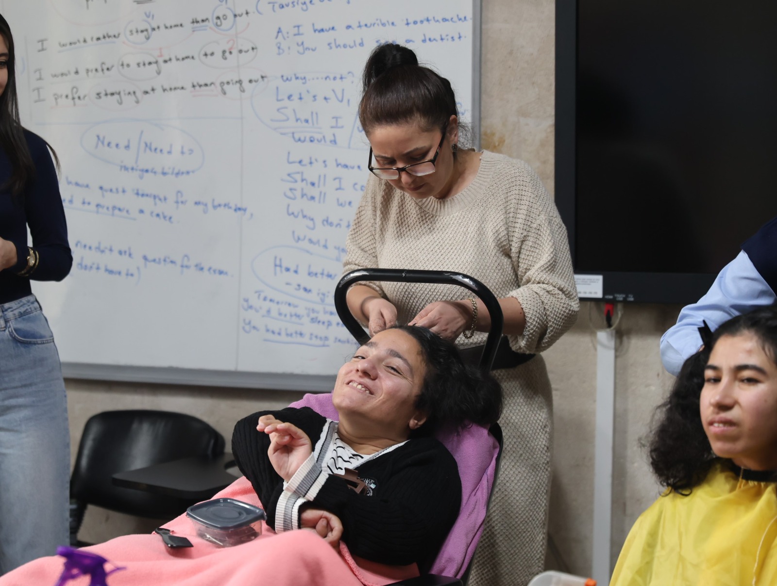 Nev Bel Özel İnsanlar 002