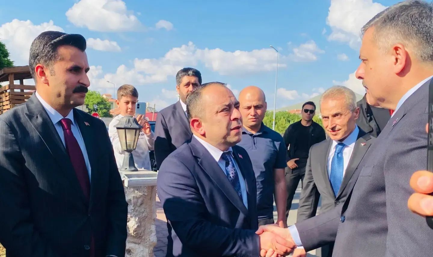 Derinkuyu Belediye Başkanı Taner İnce’den İçişleri Bakanı Mustafa Çiftçi’ye Yeraltı Şehri Hediyesi