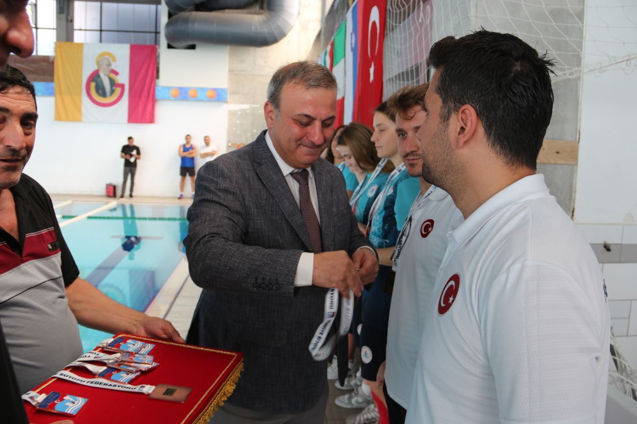 Nev Bel Sutopu 003-1