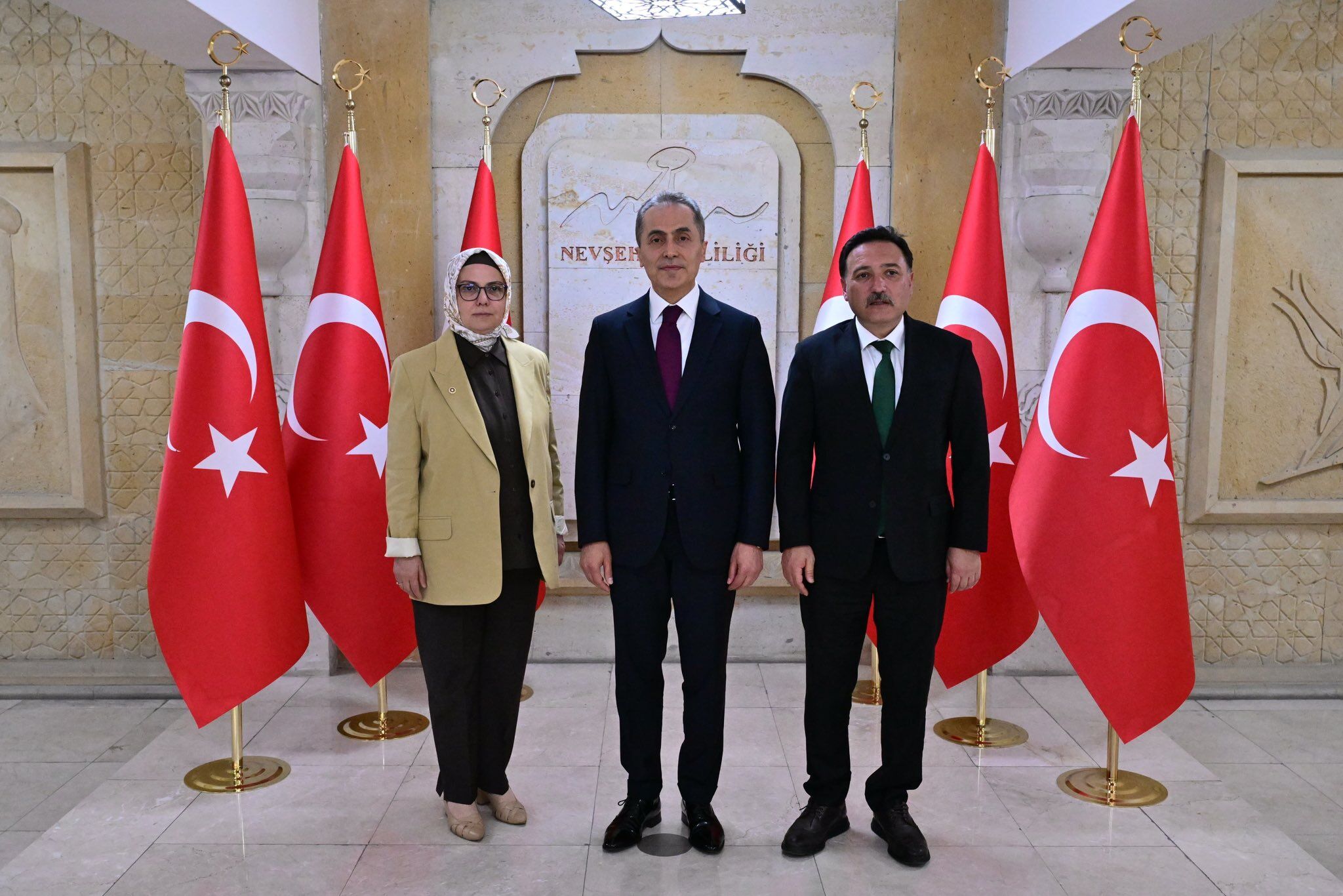 Kayseri Valisi Gökmen Çiçek ve Milletvekili Ayşe Böhürler'den Vali Hüseyin Kök'e Ziyaret