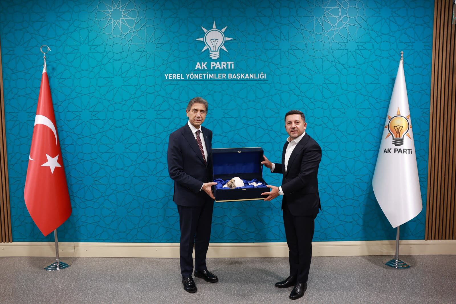 Nev Bel Ak Parti̇ Zi̇yaret 001