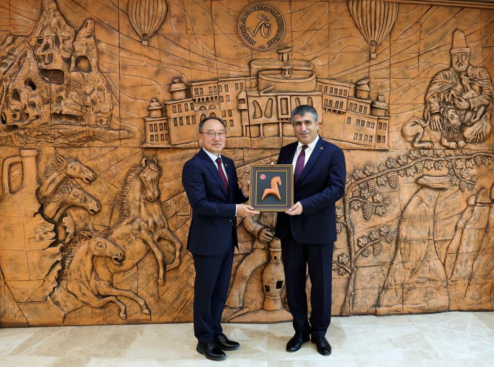F B I M G 1785744207729