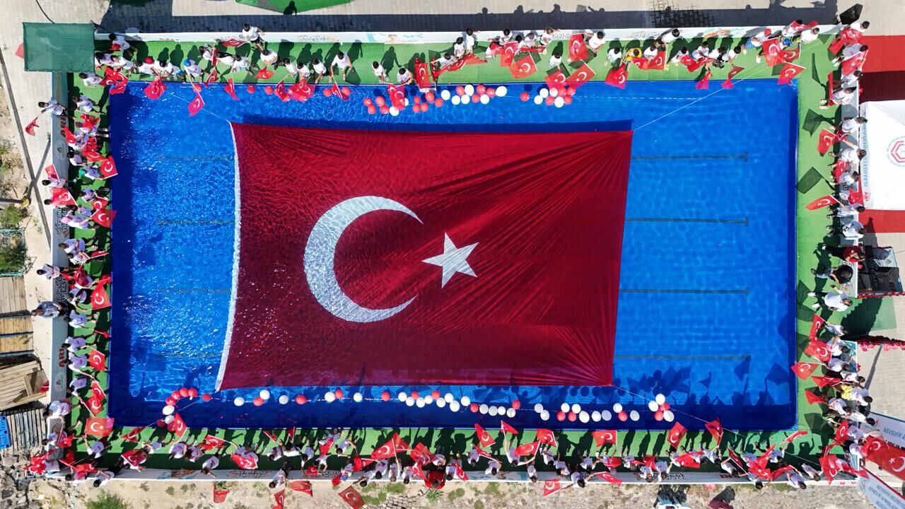 Nev Bel Zafer Bayrami Coşkusu 002