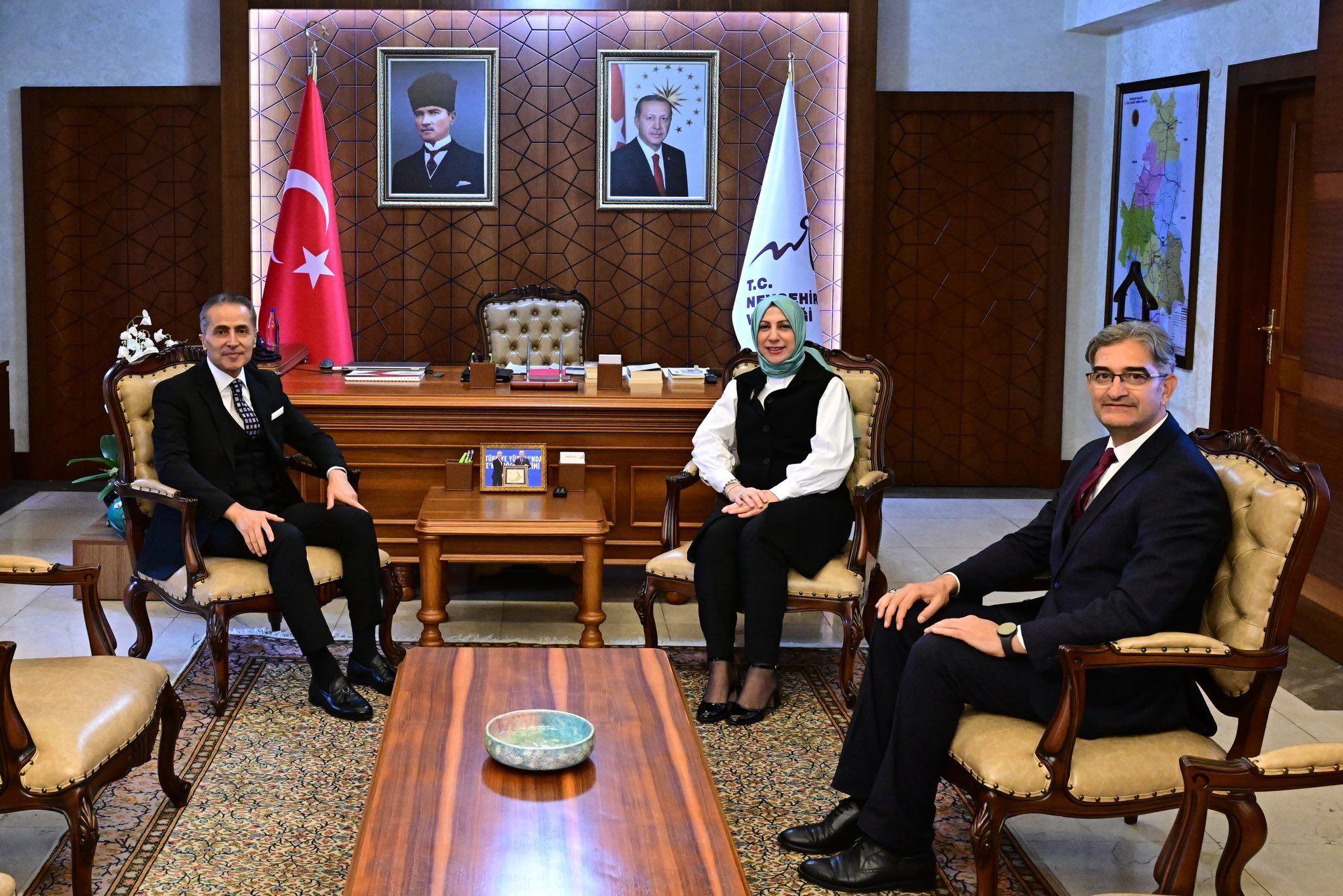 Gençlik ve Spor Bakan Yardımcısı Av. Doç. Dr. Safa Koçoğlu Gürsoy’dan Vali Hüseyin Kök’e Ziyaret